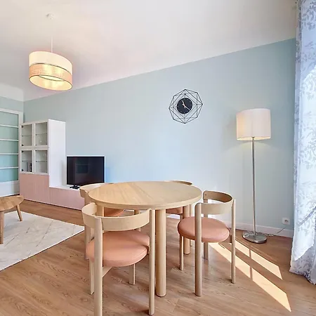 Nestor&jeeves - Blue Pastel Promenade - Spacious - Close Sea Apartamento